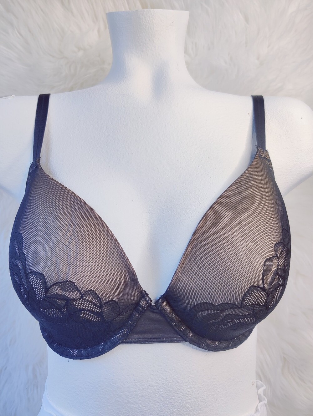 Wacoal 34D Black Nude Illusion Lace Overlay Plunge Bra 853225 Molded Cup T Shirt